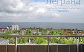 Apartment On Francuzkiy Bulvar 26-1